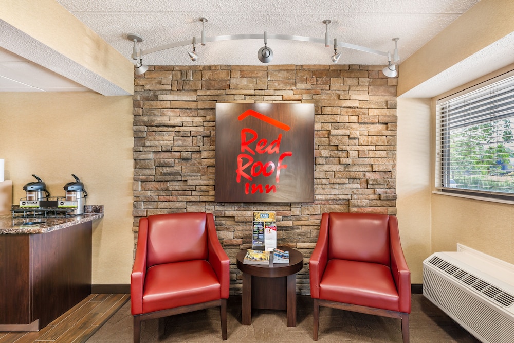 Red Roof Inn Erie I 90 - photo 3