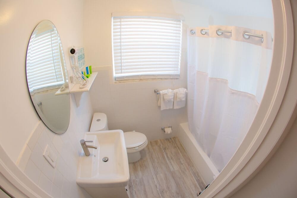 St Pete Beach Suites - photo 77