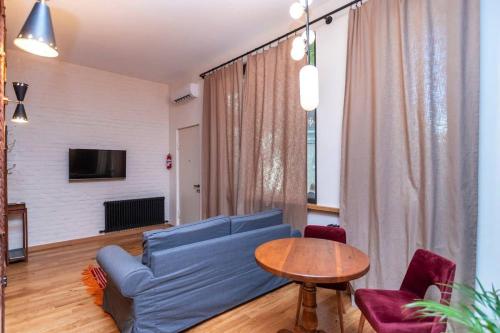 Stylish 1BR apt Close to Rustaveli Avenue