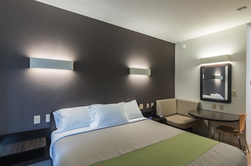 Days Inn & Suites by Wyndham Colorado City I 20 - photo 14