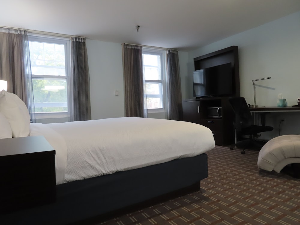 St. Charles Hotel - photo 27