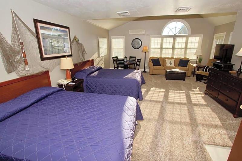 Baileys Harbor Yacht Club Resort - photo 38
