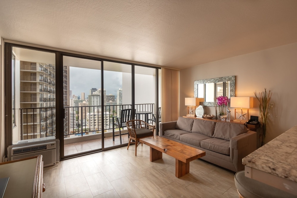 High Level Waikiki Condo Enjoy Ocean Views From Your Private Lanai by Koko Resort Vacation Rentals - photo 9