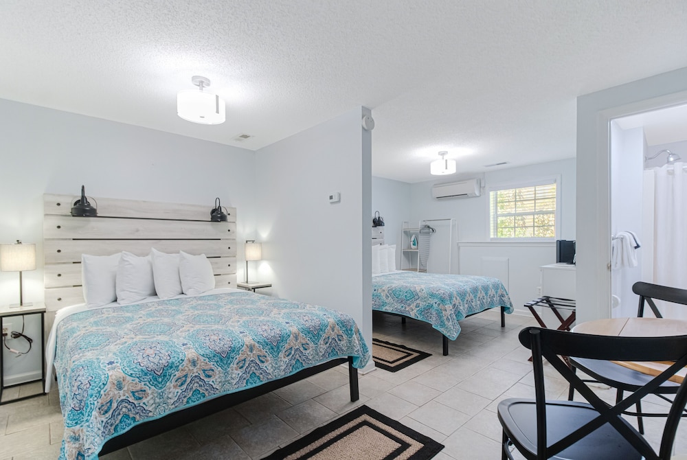 The Inn at River Oaks - photo 19