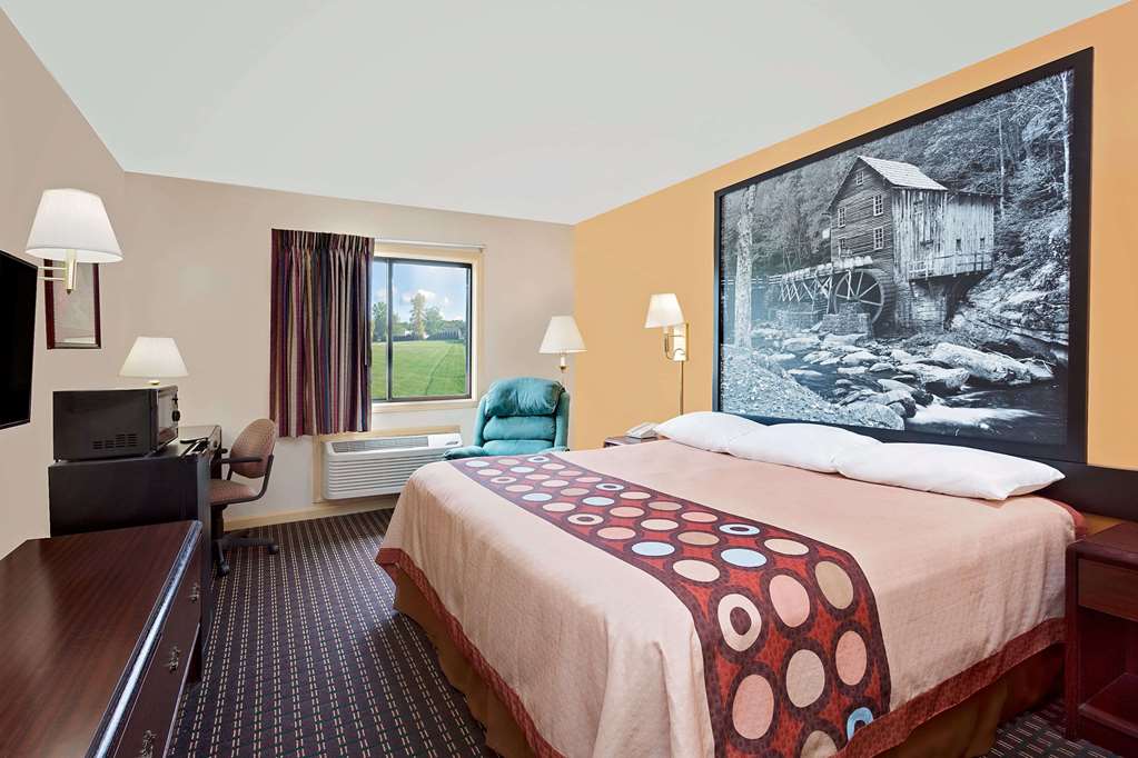 Super 8 by Wyndham Hillsville - photo 7