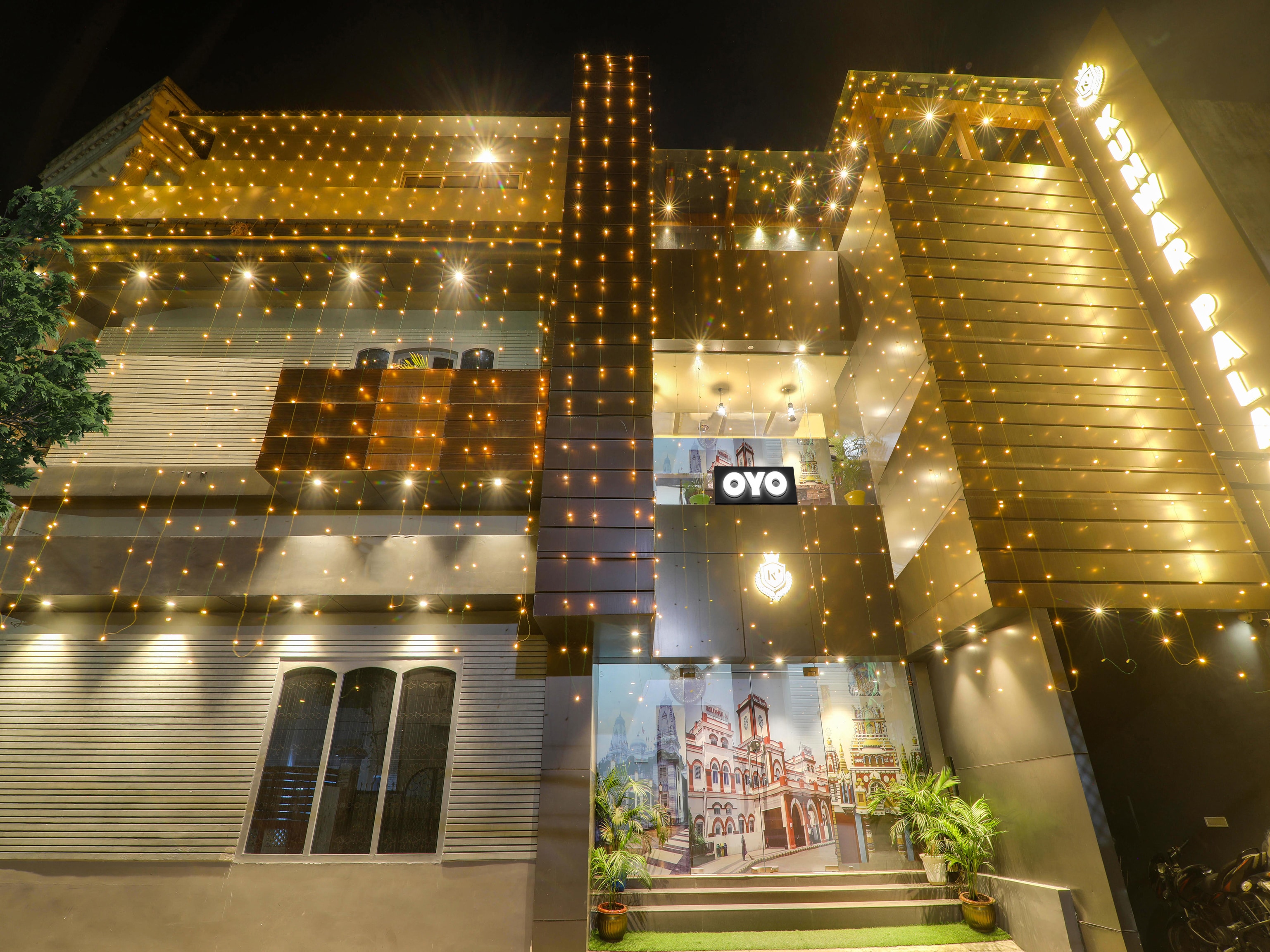 Super Hotel O Centrum - carbon neutral hotel in Gorakhpur