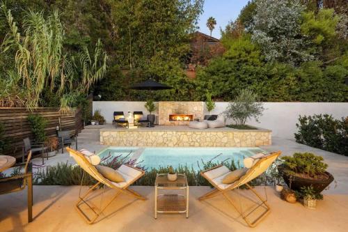 Hollywood Hills Villa by Universal Pool Dogs OK — 4-Star Luxury Hotel in Los Angeles, United States