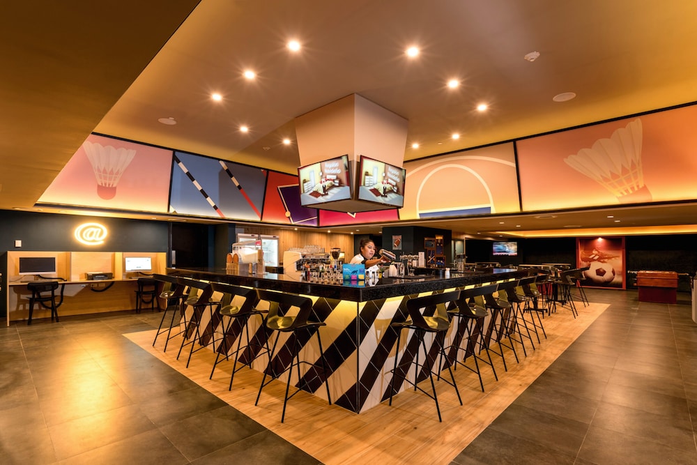 Sports bar