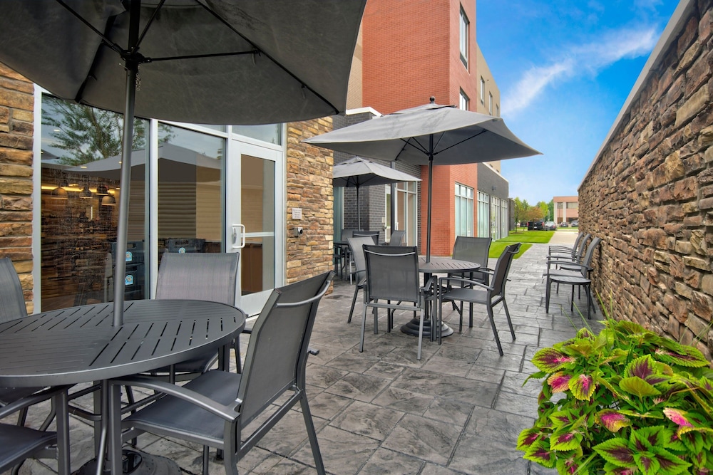 Fairfield by Marriott Inn & Suites Rochester Hills - photo 32
