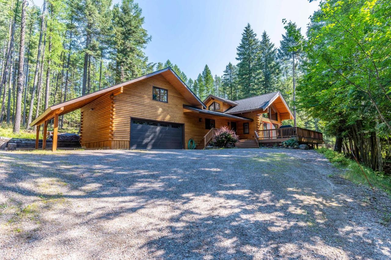Northwoods Dream Retreat in Whitefish, United States