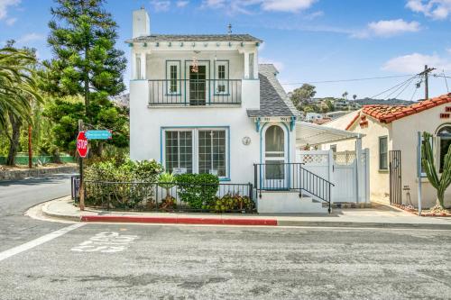 357D 357 Descanso in Avalon, United States