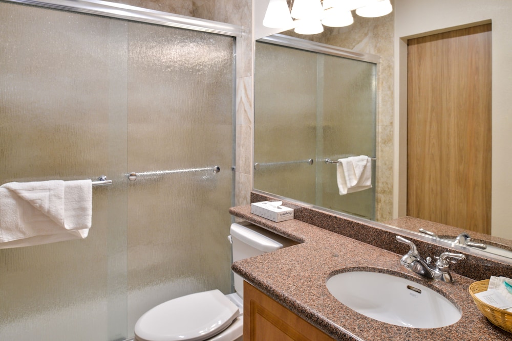 La Fuente Inn & Suites - photo 21