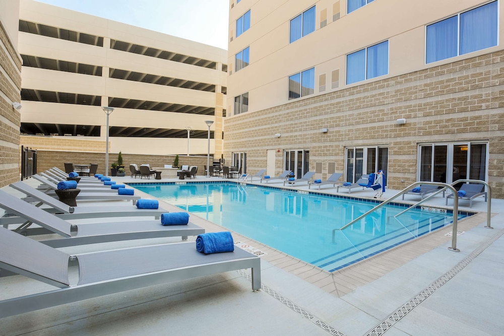 DoubleTree by Hilton Evansville - photo 47
