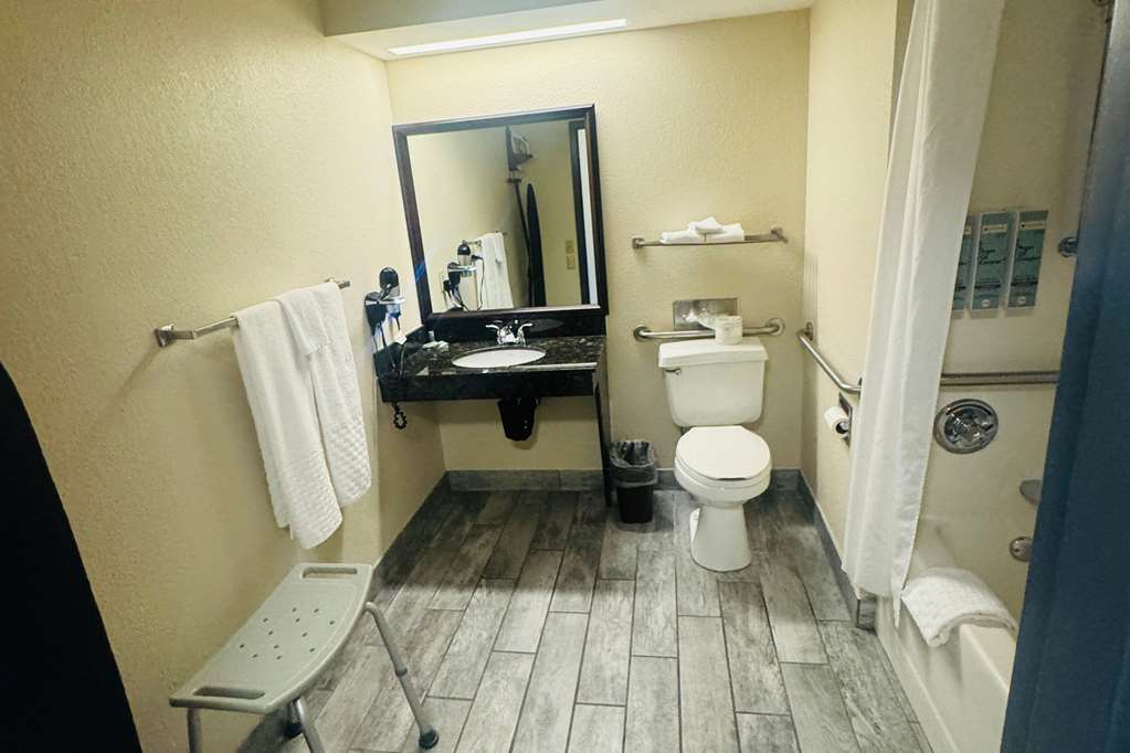 Baymont by Wyndham Chester IL - photo 12