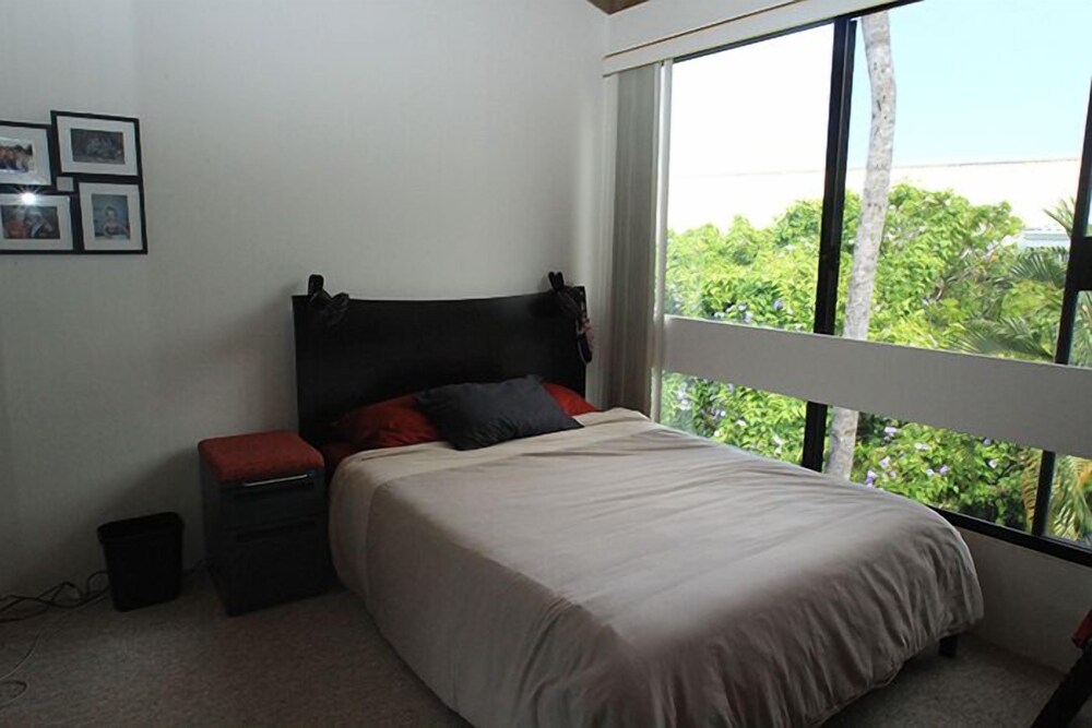 Kailua Bay Resort 3301 Two Bedroom Condo - photo 4