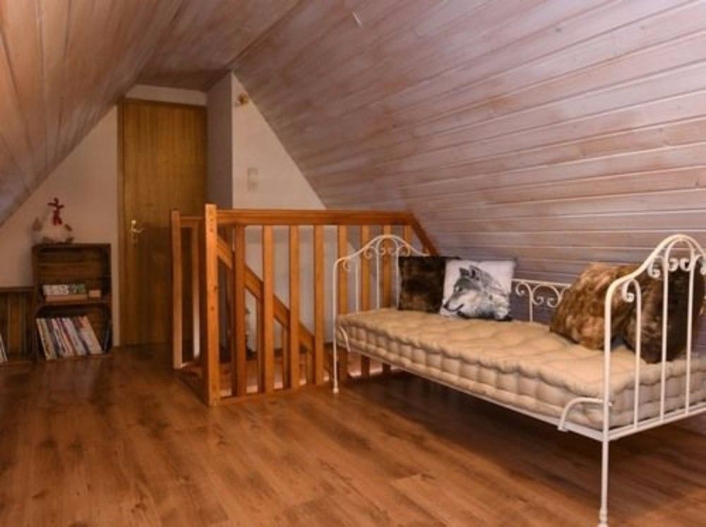 Un balcon sur les toits — hotel in Wintzenheim