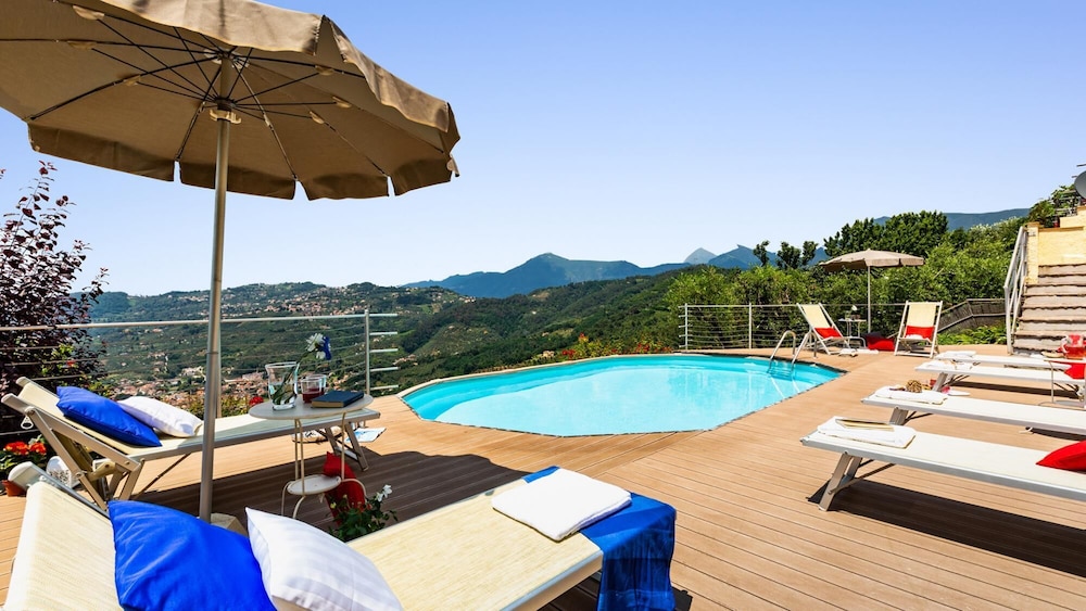 Villa Elena 9&1 Emma Villas — 4-Star Luxury Hotel in Stiava, Italy
