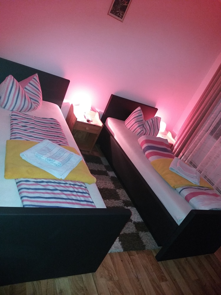 Pension Hotel Ochsen — hotel in Neuenburg