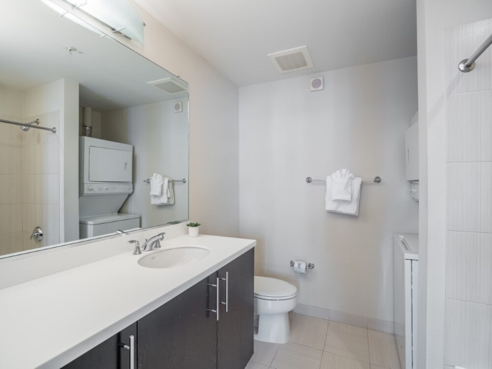 Global Luxury Suites at The White House - photo 27
