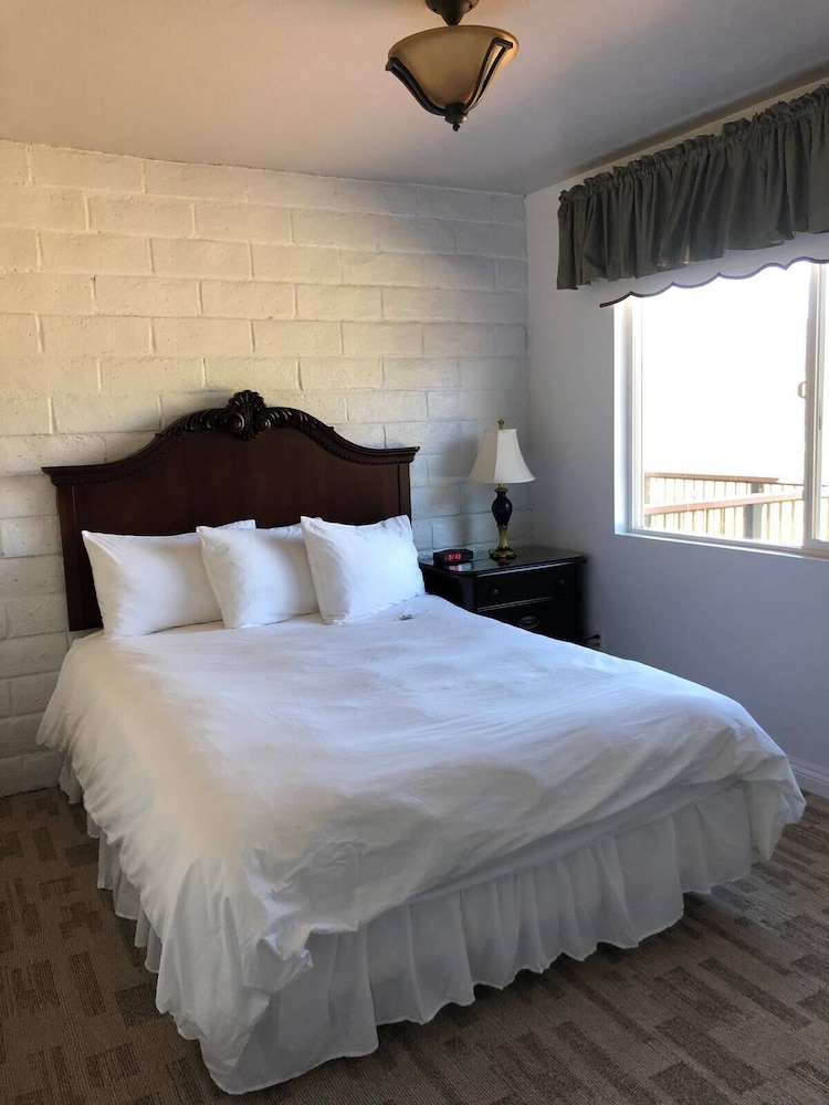 Bay Meadows Resort - photo 20