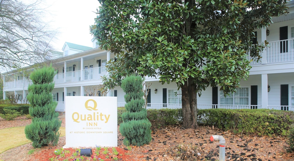 Quality Inn Fayetteville near Historic Downtown Square - photo 55