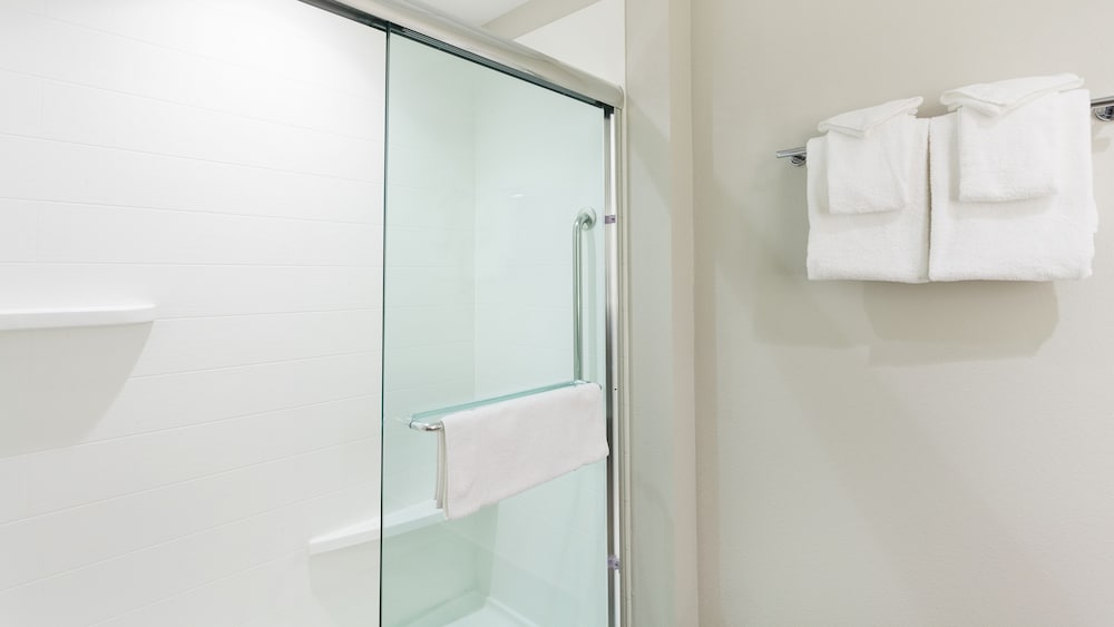 Holiday Inn Express & Suites Panama City Beach Beachfront by IHG - photo 7