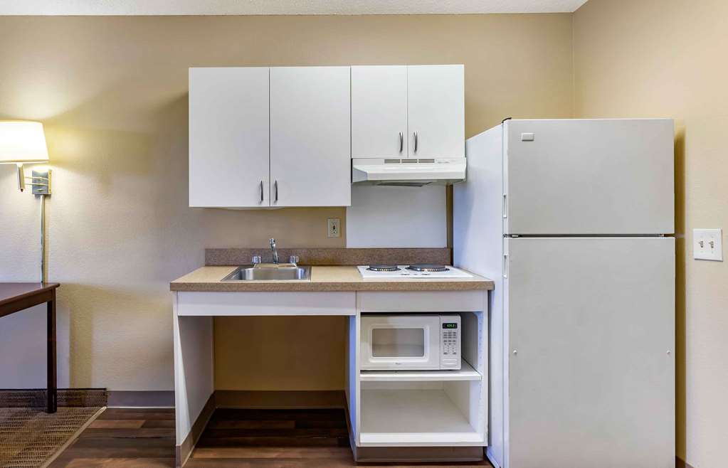Extended Stay America Suites Austin Northwest Arboretum - photo 13
