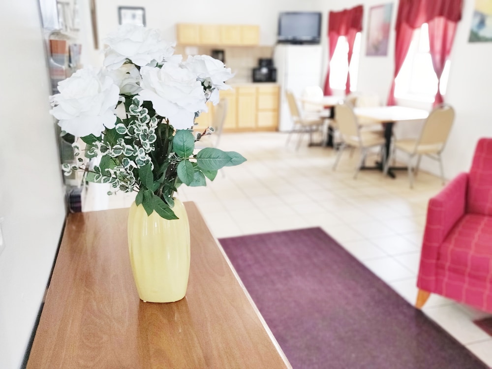 Countryside Inn - photo 6