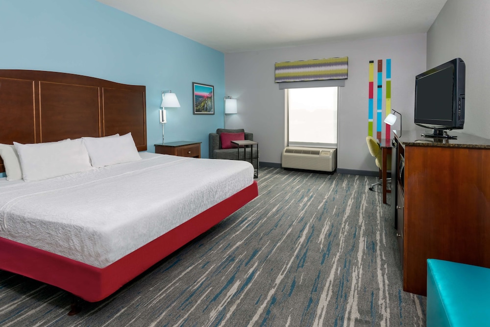 Hampton Inn & Suites Winston Salem University Area NC - photo 13