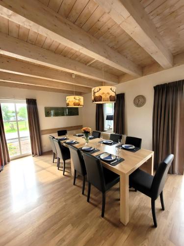 Winterberg Chalet 21096 — 4-Star Luxury Hotel in Winterberg, Germany