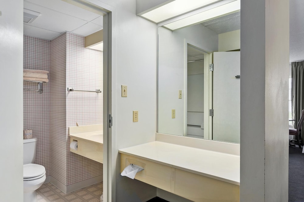 First Floor Standard Deluxe - photo 6