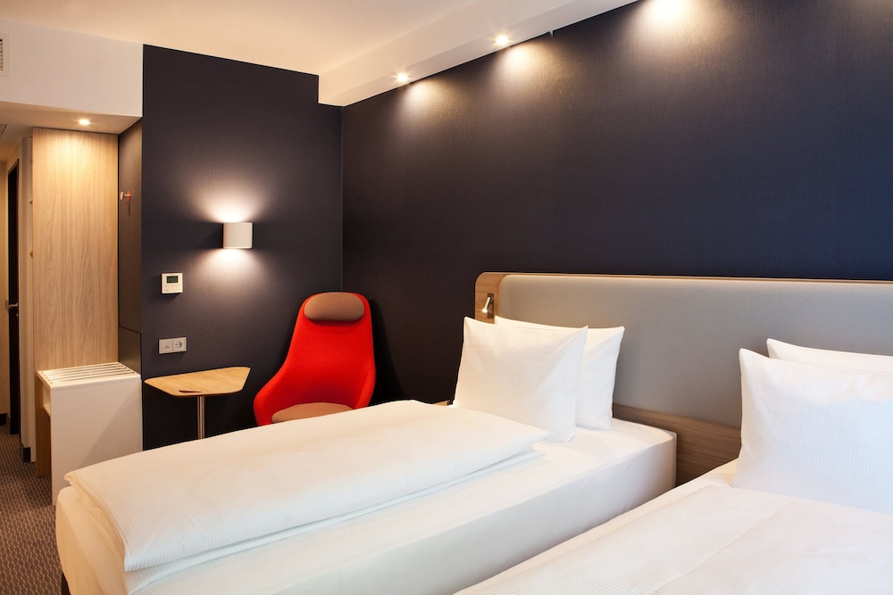 Holiday Inn Express Munich Olching by IHG — Olching — photo 4