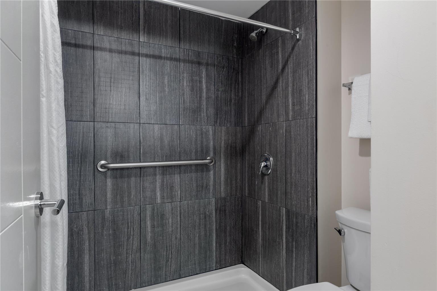 hom hotel suites Trademark Collection by Wyndham - photo 38