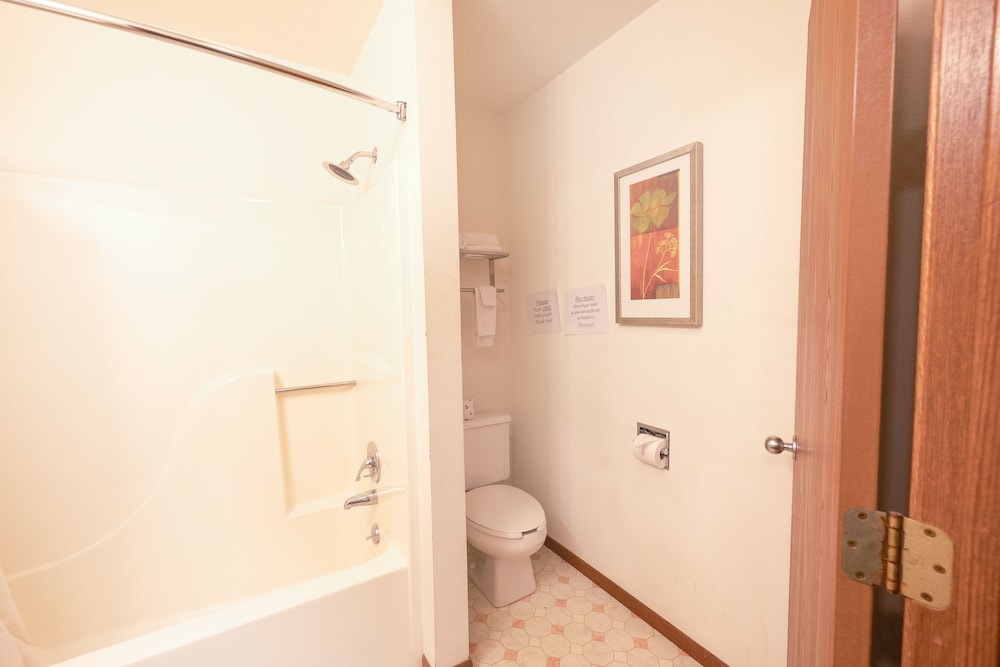 Harlan Inn and Suites - photo 47