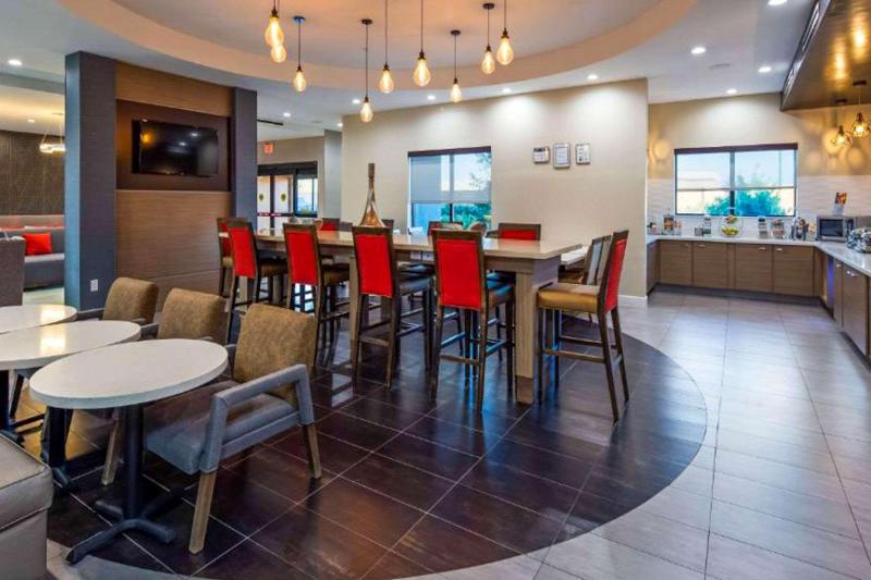 Comfort Inn & Suites Houston I 45 North IAH - photo 54
