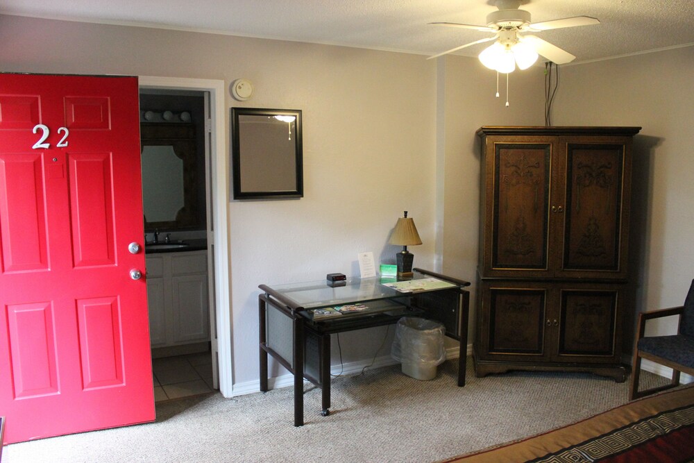 Brydan Suites - photo 44