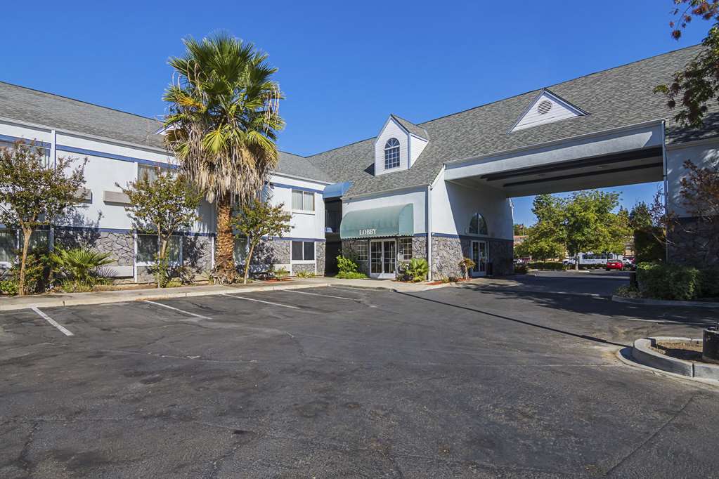 Quality Inn Fresno Yosemite Airport - photo 4