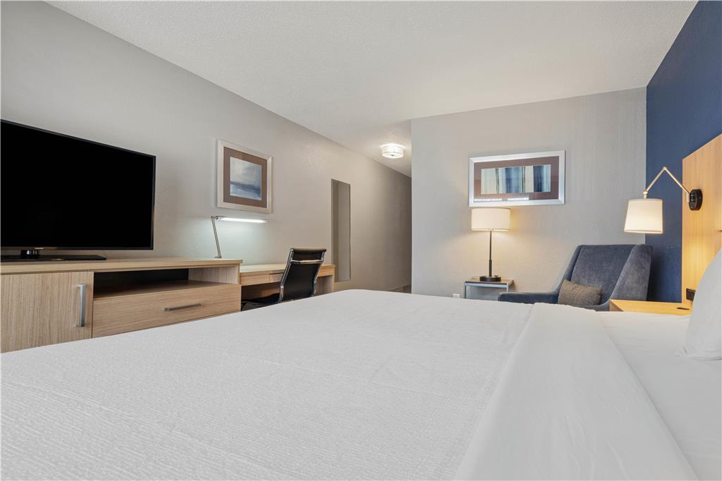 Best Western Eau Claire South - photo 17