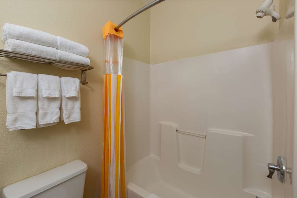 La Quinta Inn by Wyndham Lincoln Nebraska - photo 27