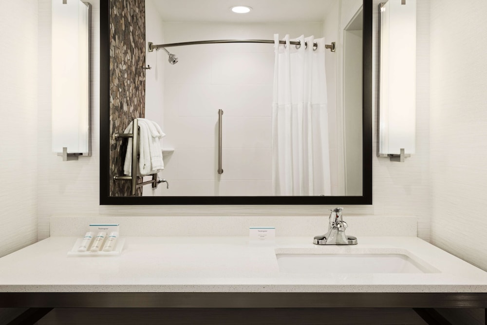 Hilton Garden Inn Charlotte SouthPark - photo 22