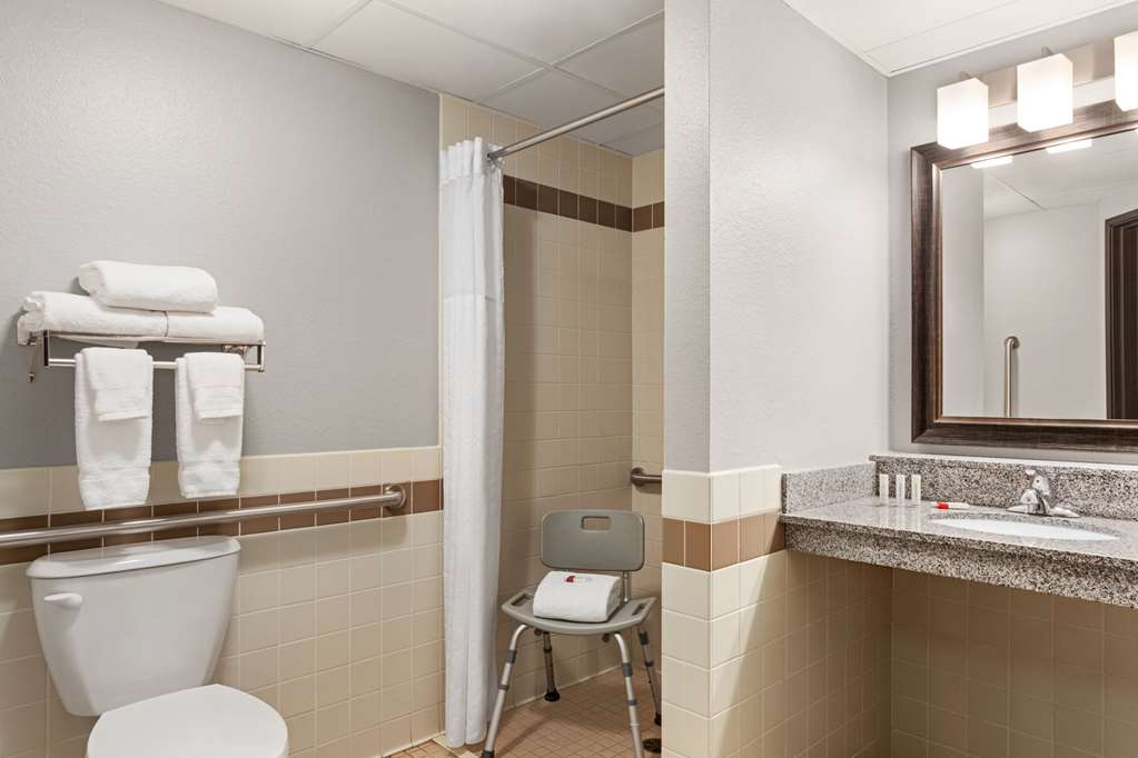AmericInn by Wyndham Sauk Centre - photo 31