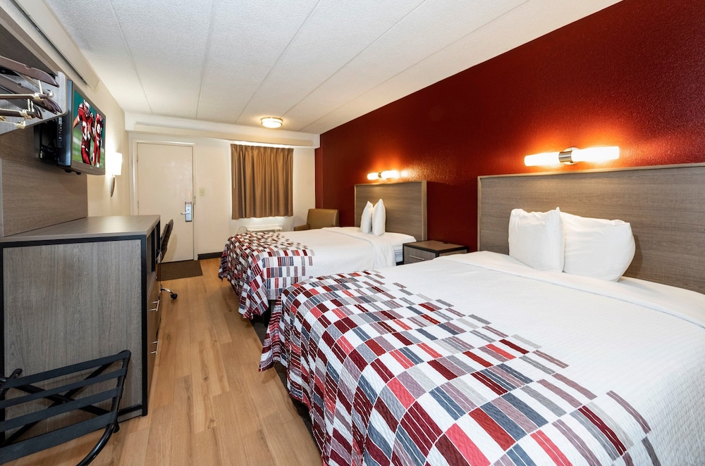 Red Roof Inn Edison - photo 11