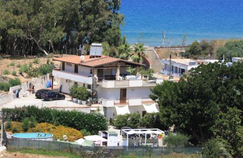 Villa Laila — 4-Star Luxury Hotel in Balestrate, Italy