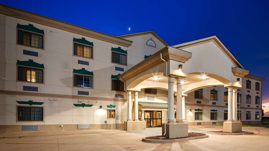 Best Western Henrietta Inn & Suites — hotel in Henrietta