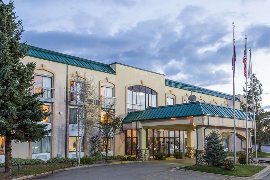 Days Inn by Wyndham Evanston WY in Evanston, United States
