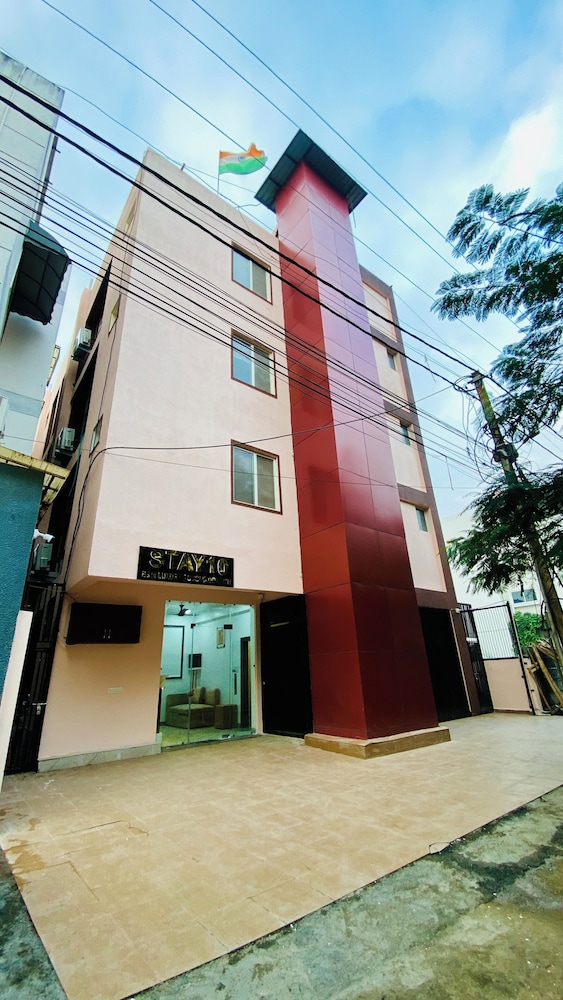 Stay 10 B&M - last minute hotel in Indore