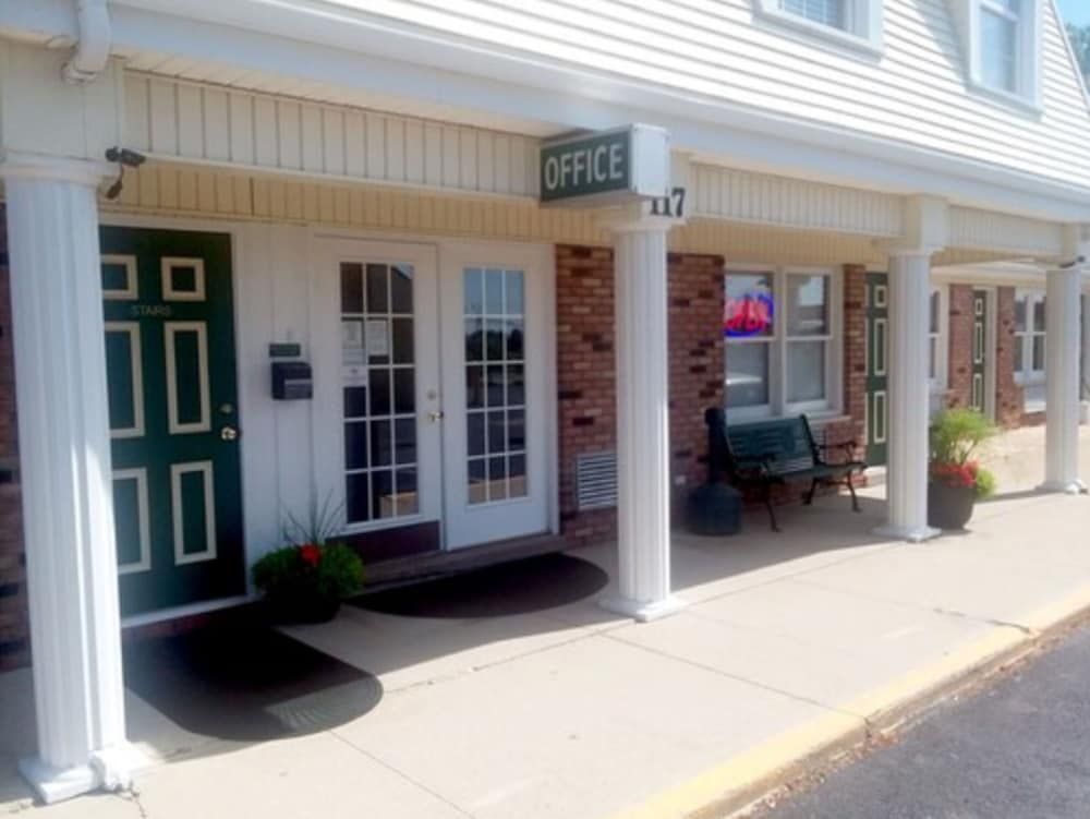 Walton Inn - photo 2