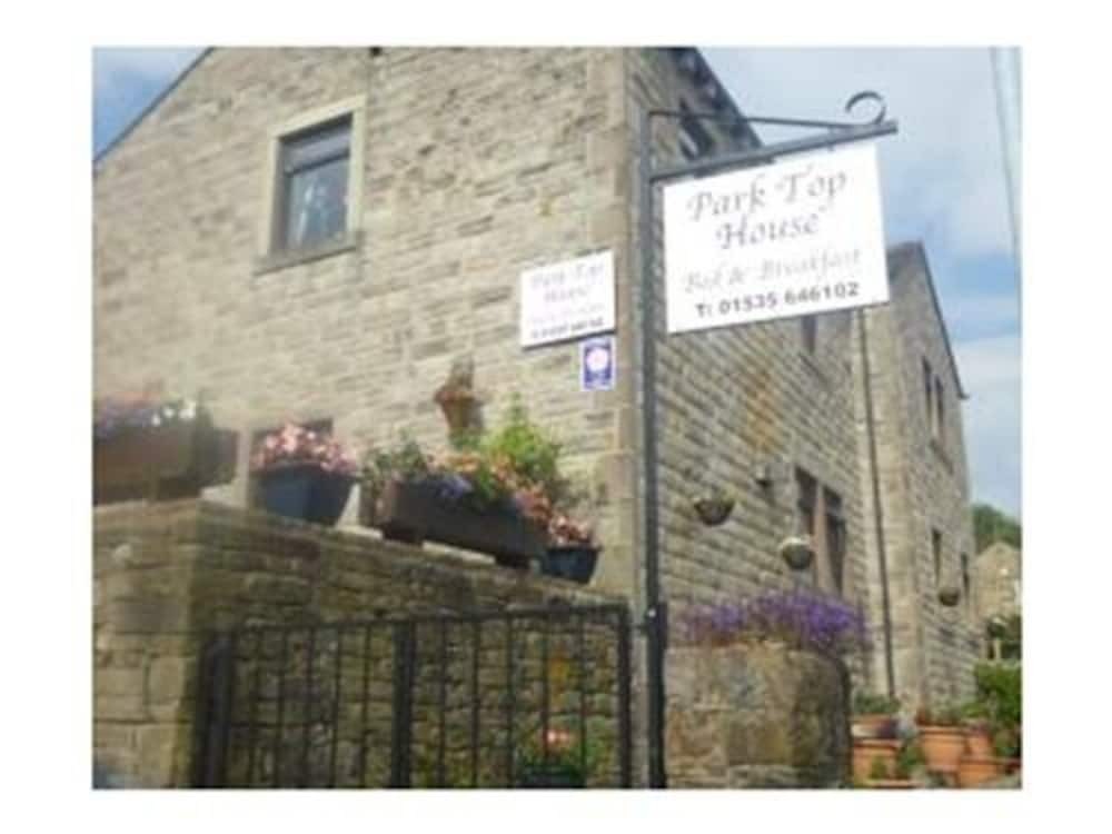 Park Top House — 4-Star Luxury Hotel in Keighley, United Kingdom