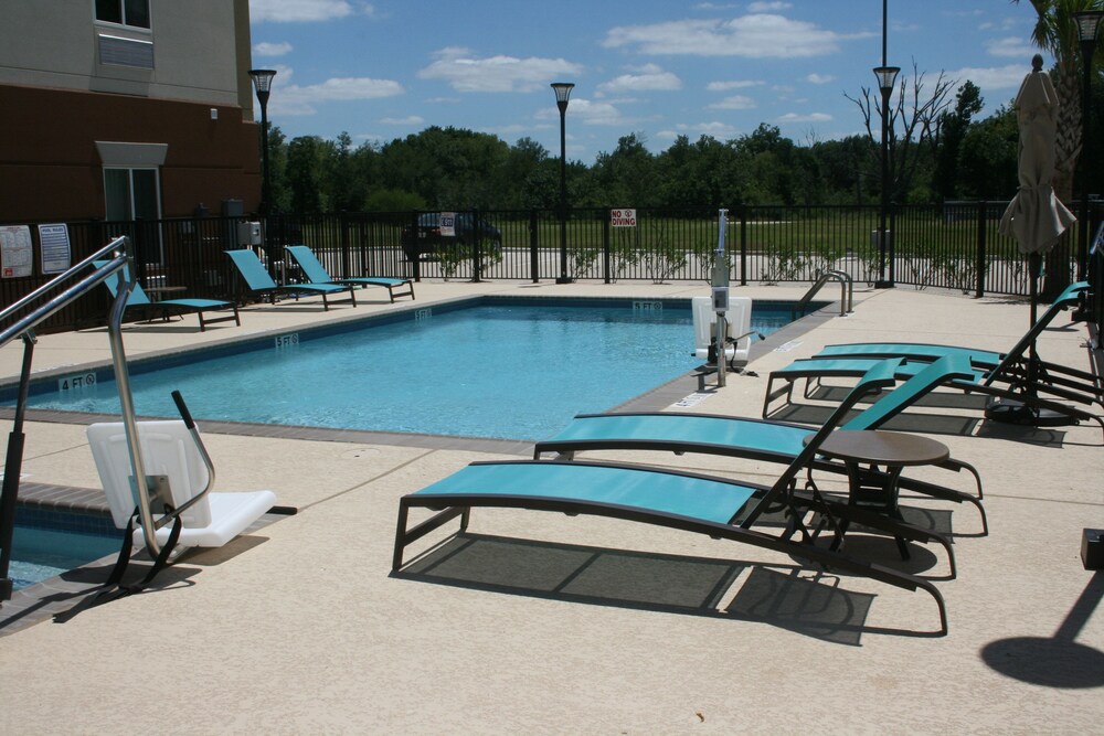 Candlewood Suites College Station At University by IHG - photo 34