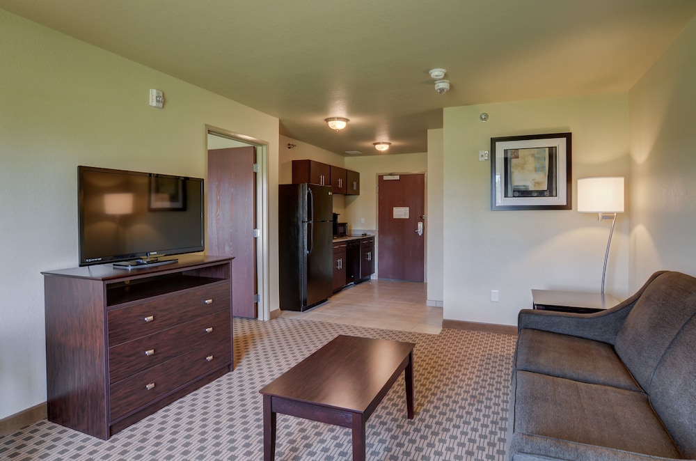 Cobblestone Inn & Suites Kersey - photo 14